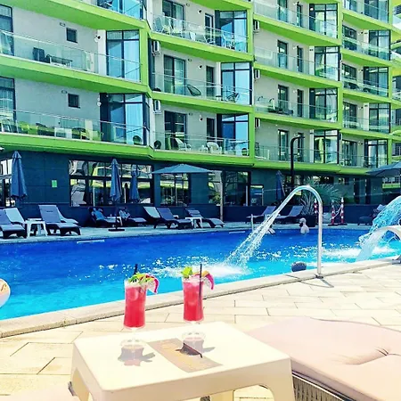 Azur 148 - Pool & Spa Beach Apartmán