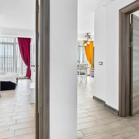 Azur 148 - Pool & Spa Beach Apartment *