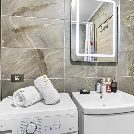Azur 148 - Pool & Spa Beach Apartment *