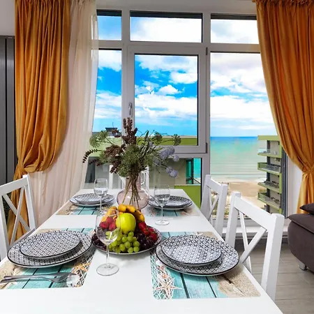 Azur 148 - Pool & Spa Beach Apartmán Mamaia